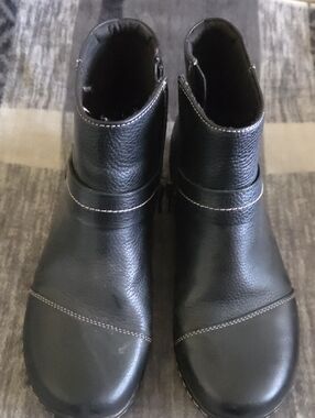 Clarks Black Leather Women's Ankle Booties with Stitch Detail